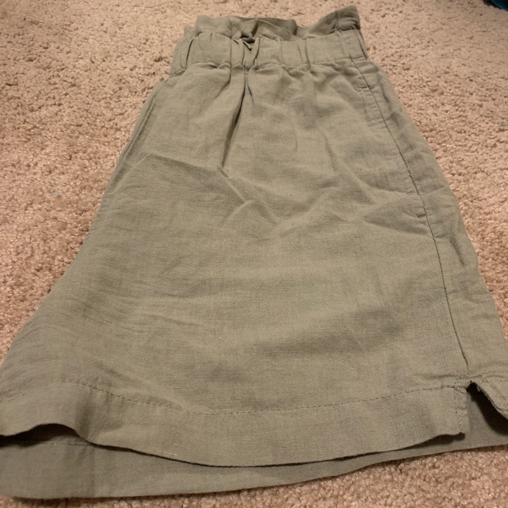 H&M green summer shorts